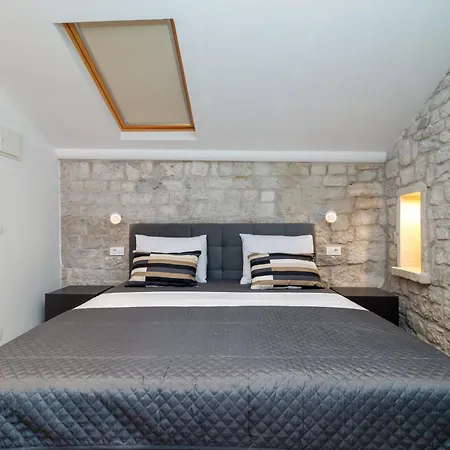 Andreis Luxury Retreat 特罗吉尔