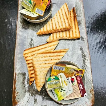 Andreis Luxury Retreat Bed & Breakfast