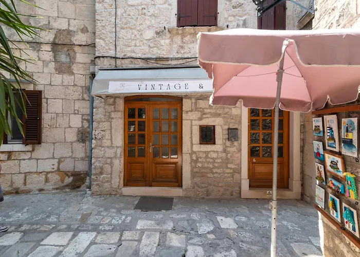 Andreis Luxury Retreat 住宿加早餐酒店 3*