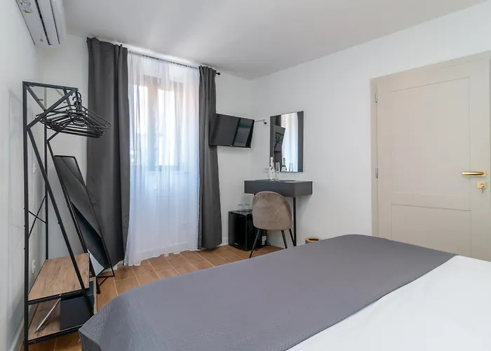 Andreis Luxury Retreat 住宿加早餐酒店