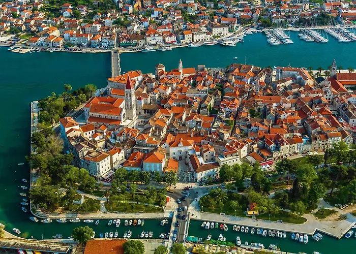 Andreis Luxury Retreat Bed & Breakfast